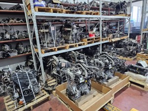 Volkswagen Audi Pourşe motorları mevcuttur sıfır çıkma temiz orijinal yedek parça 